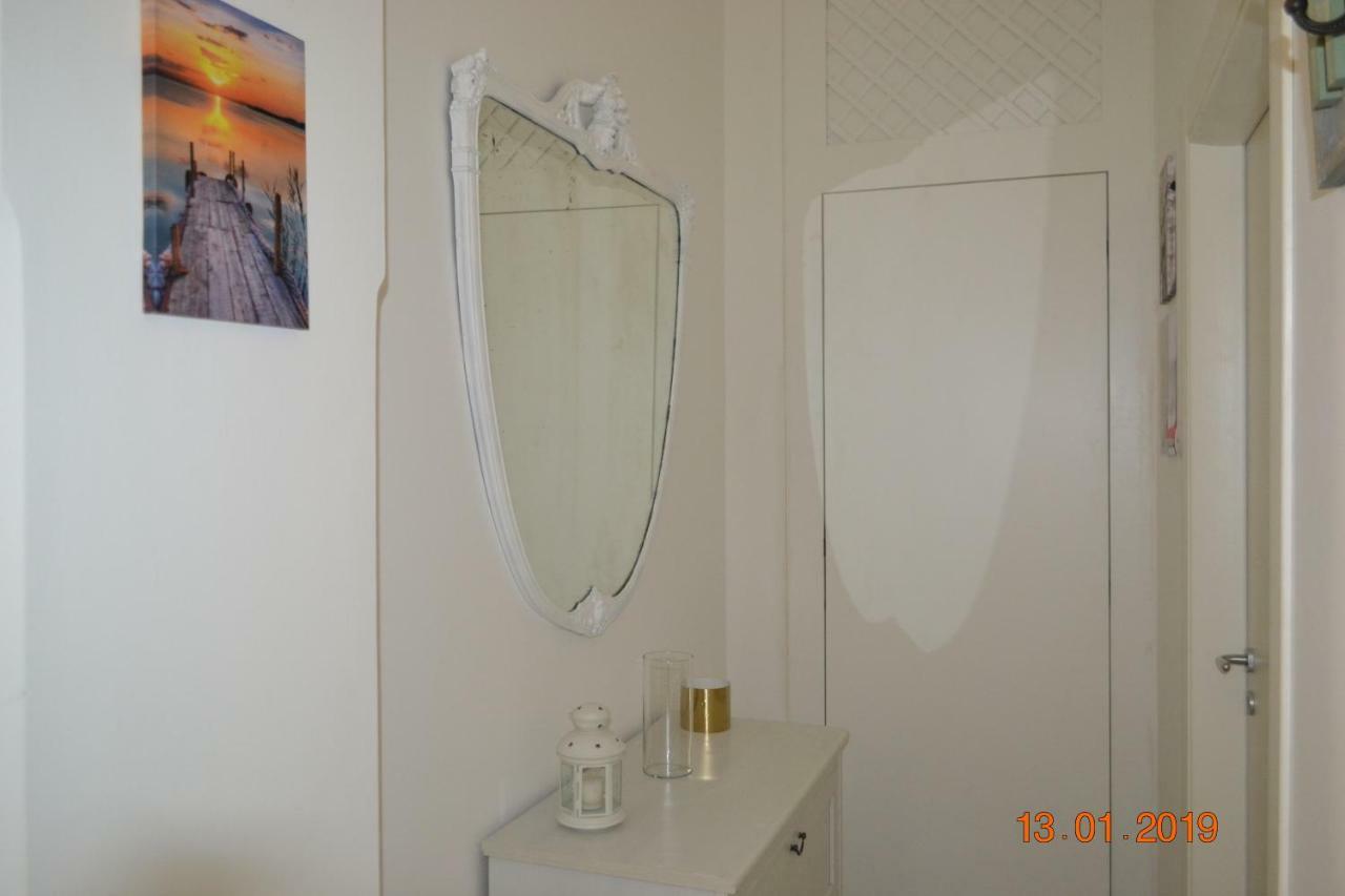Bed and Breakfast Valentina'S House Pozzuoli Esterno foto